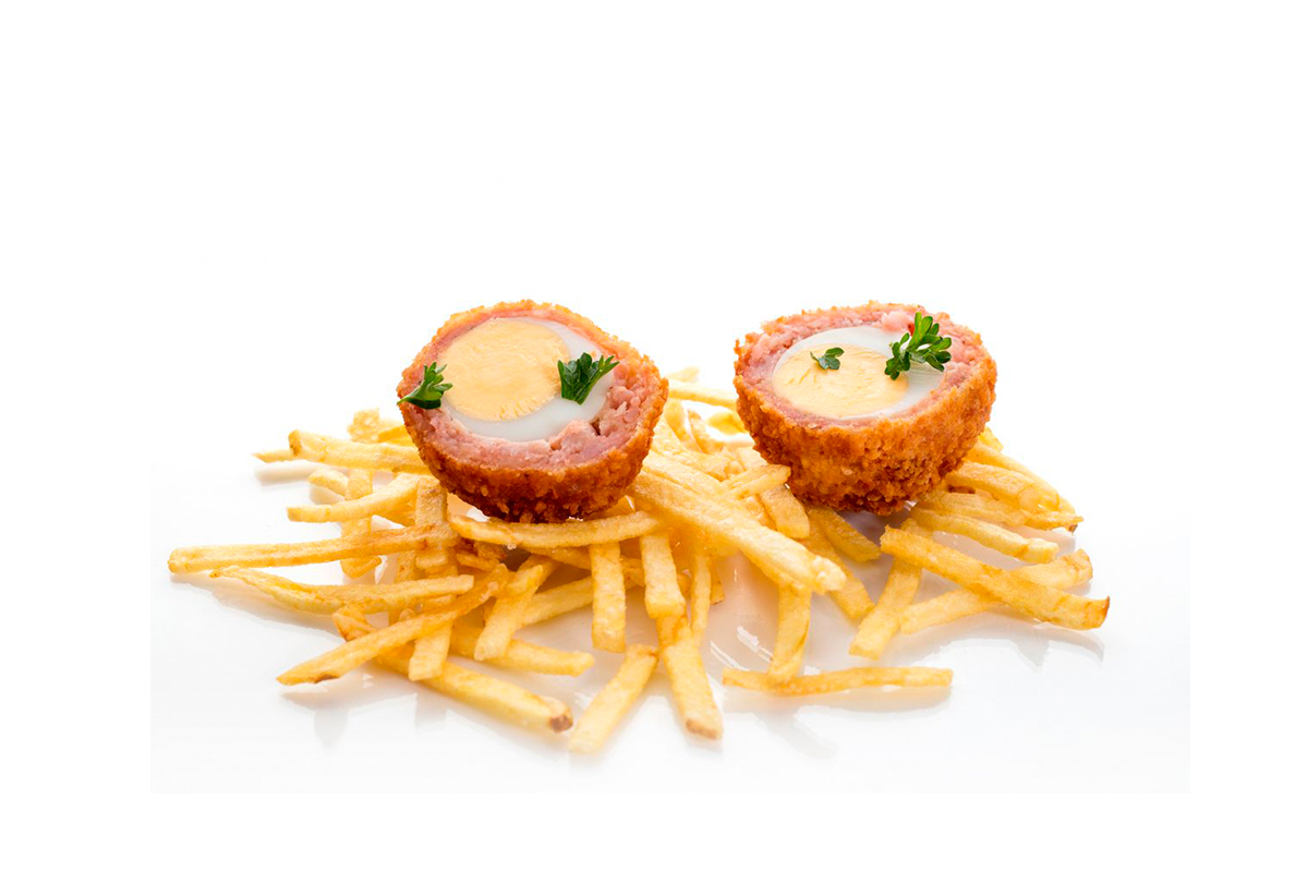 mini Huevitos Escoceses sobre Patatas Paja